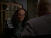 extant_StarTrek_DS9_7x19-StrangeBedfellows_0596.jpg