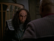 extant_StarTrek_DS9_7x19-StrangeBedfellows_0597.jpg