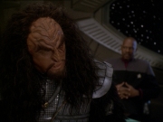 extant_StarTrek_DS9_7x19-StrangeBedfellows_0623.jpg