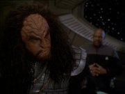 extant_StarTrek_DS9_7x19-StrangeBedfellows_0624.jpg