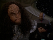 extant_StarTrek_DS9_7x19-StrangeBedfellows_0631.jpg
