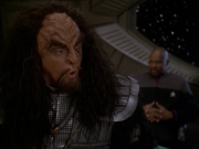 extant_StarTrek_DS9_7x19-StrangeBedfellows_0633.jpg