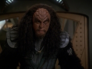 extant_StarTrek_DS9_7x19-StrangeBedfellows_0644.jpg