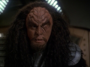 extant_StarTrek_DS9_7x19-StrangeBedfellows_0676.jpg