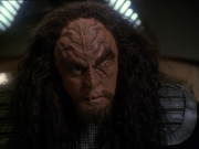 extant_StarTrek_DS9_7x19-StrangeBedfellows_0684.jpg
