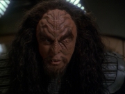 extant_StarTrek_DS9_7x19-StrangeBedfellows_0707.jpg