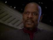 extant_StarTrek_DS9_7x19-StrangeBedfellows_0710.jpg