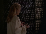 extant_StarTrek_DS9_7x19-StrangeBedfellows_0800.jpg