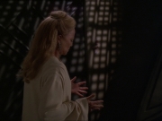 extant_StarTrek_DS9_7x19-StrangeBedfellows_0801.jpg