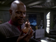 extant_StarTrek_DS9_7x19-StrangeBedfellows_1073.jpg