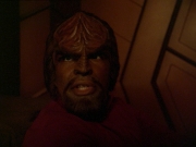 extant_StarTrek_DS9_7x19-StrangeBedfellows_1181.jpg