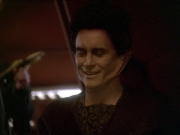 extant_StarTrek_DS9_7x19-StrangeBedfellows_1234.jpg