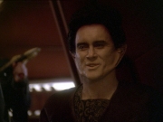 extant_StarTrek_DS9_7x19-StrangeBedfellows_1247.jpg
