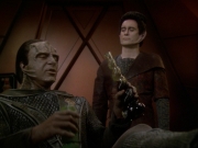 extant_StarTrek_DS9_7x19-StrangeBedfellows_1700.jpg