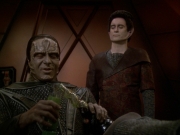 extant_StarTrek_DS9_7x19-StrangeBedfellows_1701.jpg