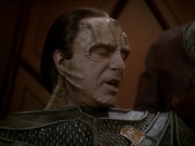 extant_StarTrek_DS9_7x19-StrangeBedfellows_1706.jpg