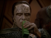 extant_StarTrek_DS9_7x19-StrangeBedfellows_1711.jpg