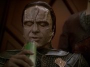 extant_StarTrek_DS9_7x19-StrangeBedfellows_1717.jpg