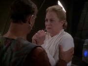 extant_StarTrek_DS9_7x19-StrangeBedfellows_2212.jpg