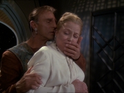 extant_StarTrek_DS9_7x19-StrangeBedfellows_2329.jpg