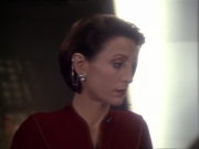 extant_StarTrek_DS9_7x19-StrangeBedfellows_2495.jpg