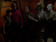 extant_StarTrek_DS9_7x19-StrangeBedfellows_3398.jpg