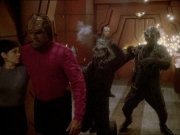 extant_StarTrek_DS9_7x19-StrangeBedfellows_3407.jpg