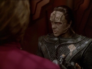 extant_StarTrek_DS9_7x19-StrangeBedfellows_3429.jpg