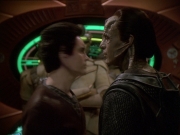 extant_StarTrek_DS9_7x19-StrangeBedfellows_3476.jpg