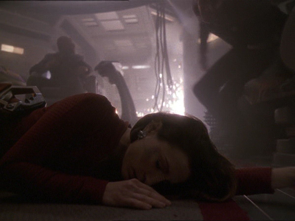 extant_StarTrek_DS9_7x20-TheChangingFaceOfEvil_2954.jpg