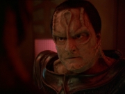extant_StarTrek_DS9_7x20-TheChangingFaceOfEvil_2707.jpg