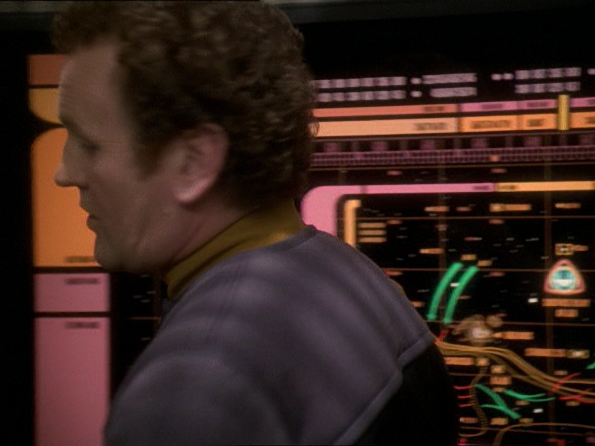 extant_StarTrek_DS9_7x21-WhenItRains_0014.jpg