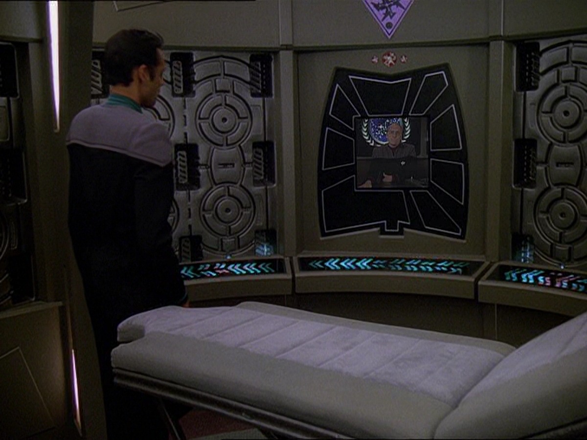 extant_StarTrek_DS9_7x21-WhenItRains_1968.jpg
