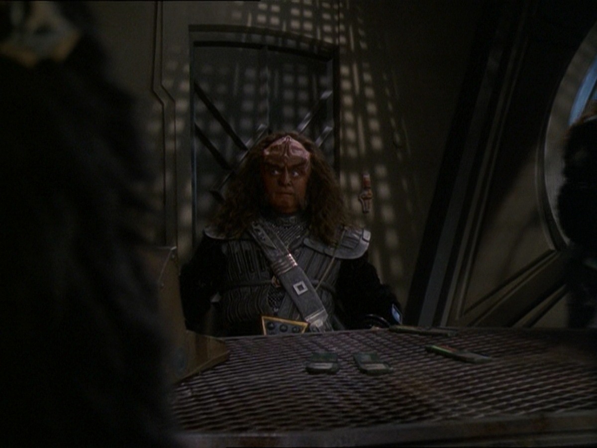extant_StarTrek_DS9_7x21-WhenItRains_3347.jpg