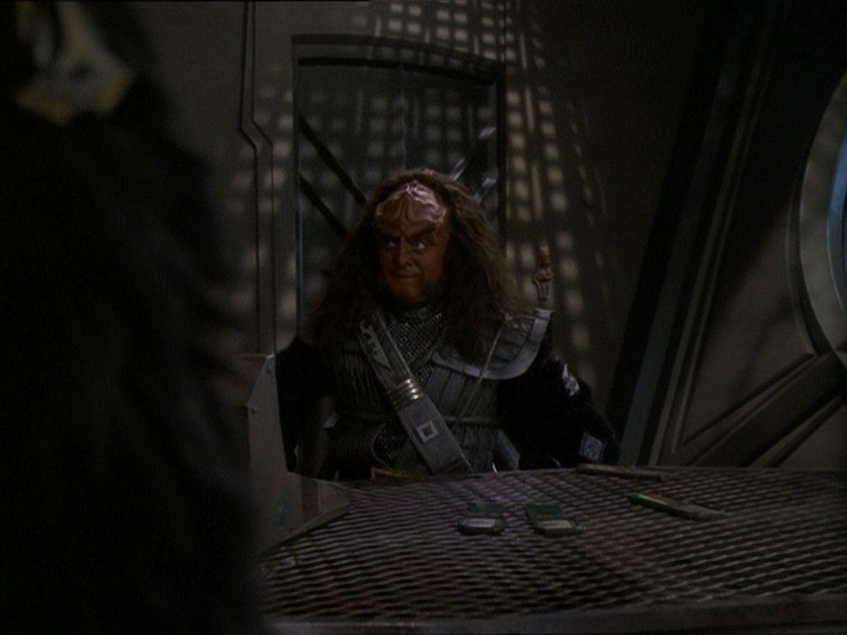 extant_StarTrek_DS9_7x21-WhenItRains_3348.jpg