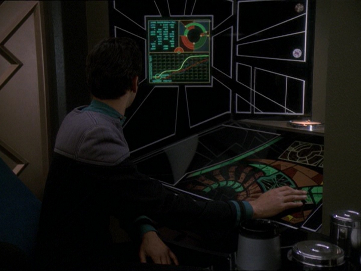 extant_StarTrek_DS9_7x21-WhenItRains_3639.jpg