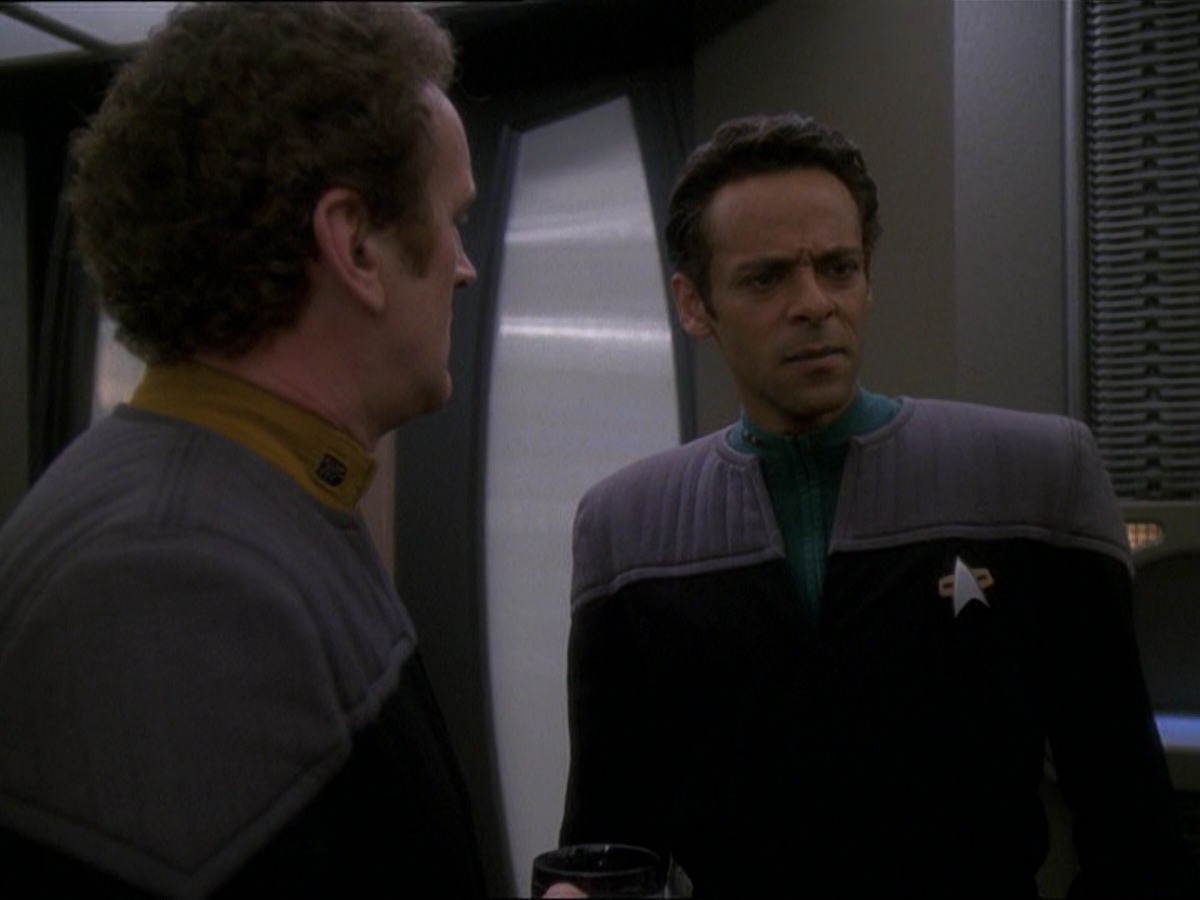 extant_StarTrek_DS9_7x21-WhenItRains_3662.jpg
