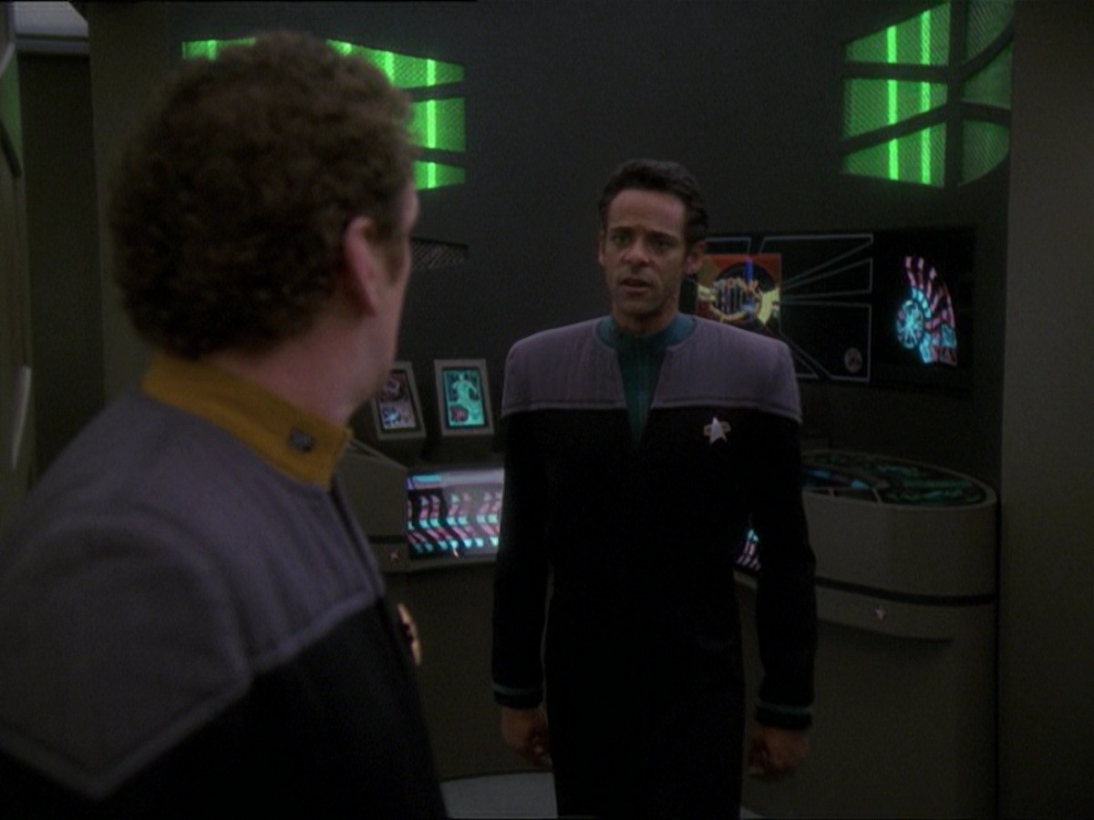 extant_StarTrek_DS9_7x21-WhenItRains_3688.jpg