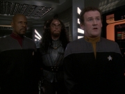extant_StarTrek_DS9_7x21-WhenItRains_0084.jpg