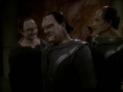 extant_StarTrek_DS9_7x21-WhenItRains_2978.jpg