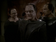 extant_StarTrek_DS9_7x21-WhenItRains_2979.jpg