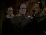 extant_StarTrek_DS9_7x21-WhenItRains_2981.jpg