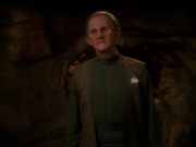 extant_StarTrek_DS9_7x21-WhenItRains_3014.jpg