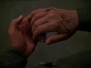 extant_StarTrek_DS9_7x21-WhenItRains_3095.jpg