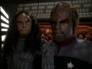 extant_StarTrek_DS9_7x21-WhenItRains_3478.jpg