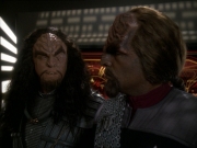 extant_StarTrek_DS9_7x21-WhenItRains_3481.jpg