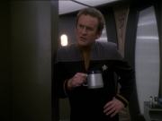 extant_StarTrek_DS9_7x21-WhenItRains_3631.jpg