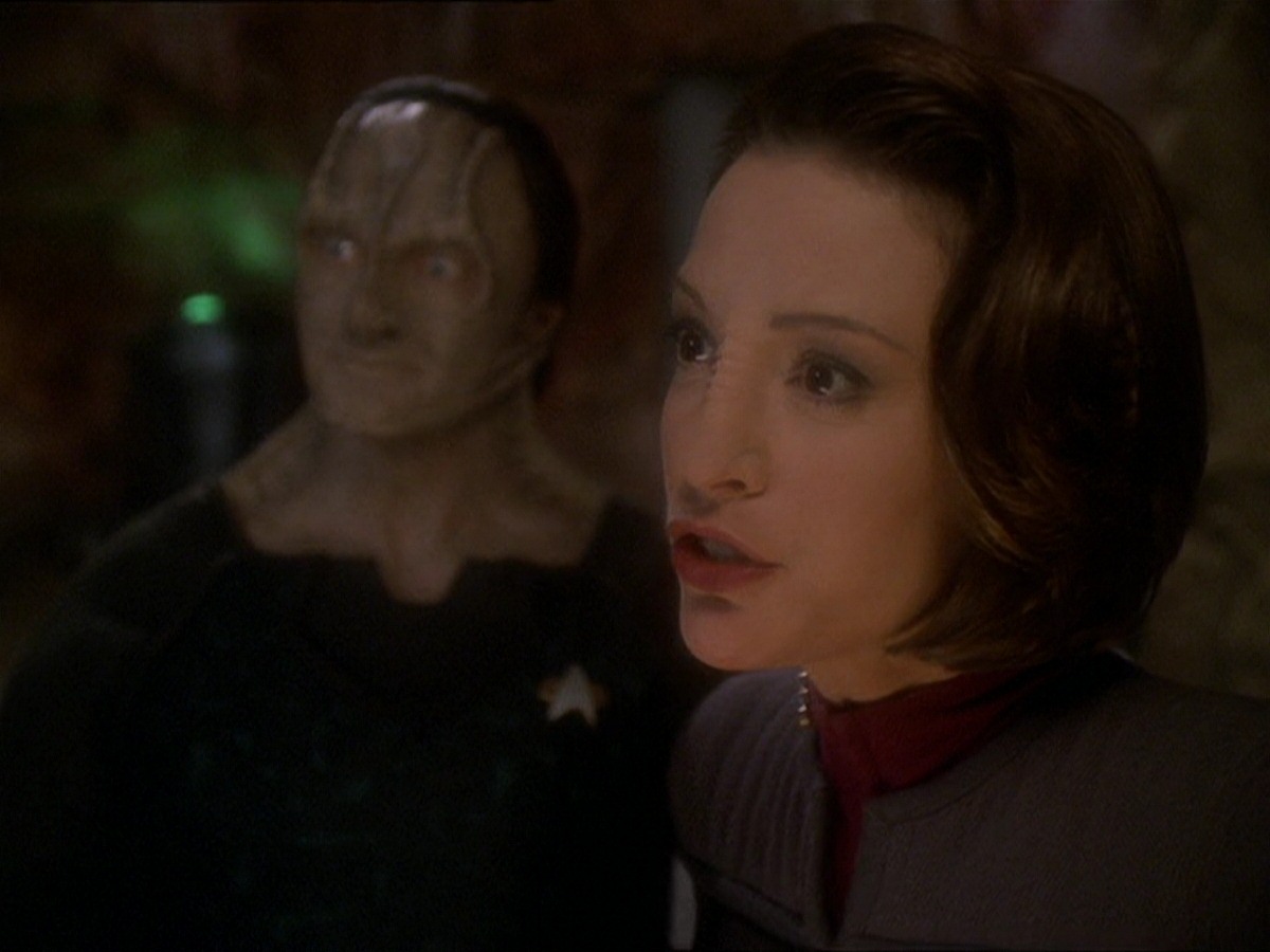 extant_StarTrek_DS9_7x22-TackingIntoTheWind_0095.jpg