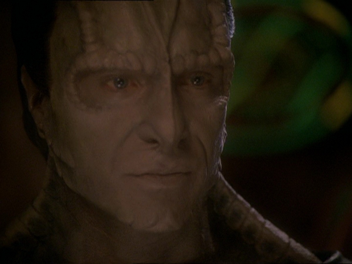 extant_StarTrek_DS9_7x22-TackingIntoTheWind_0129.jpg