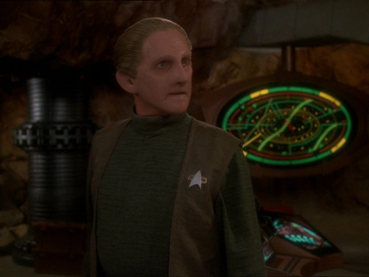extant_StarTrek_DS9_7x22-TackingIntoTheWind_0186.jpg
